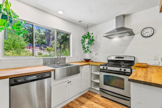 1284 Amesti Road, Corralitos CA: https://media.crmls.org/mediaz/d23263e0-56ff-4752-aef4-4d71dfb30156.jpg