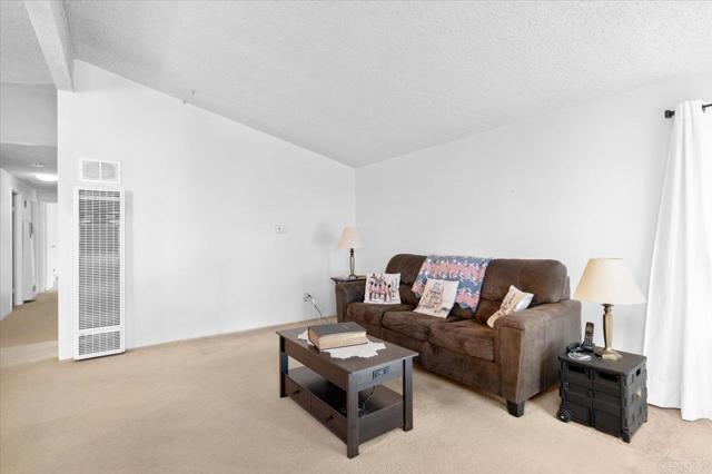 Detail Gallery Image 6 of 31 For 2735 Mission Village Dr, San Diego,  CA 92123 - 4 Beds | 2 Baths