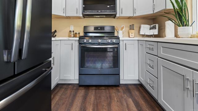 271 E Rienstra Street, Chula Vista CA: https://media.crmls.org/mediaz/d23413a6-4eb2-45c6-9560-1db044bef868.jpg