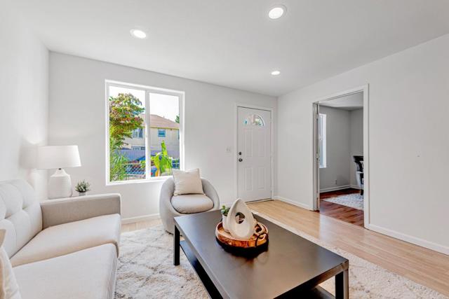 714 Tilton Avenue, San Mateo CA: https://media.crmls.org/mediaz/d23426d1-005b-4405-8aca-6e834037cc8b.jpg