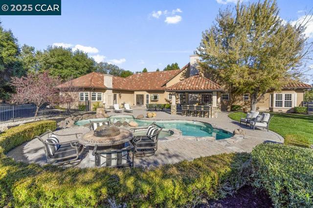 5655 Bruce Dr, San Ramon CA: https://media.crmls.org/mediaz/d2348995-8208-416c-b3a5-82edc0591ea2.jpg