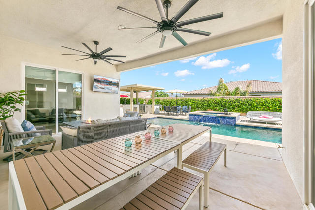 44830 Via Mirabel, La Quinta CA: https://media.crmls.org/mediaz/d2349468-896d-4476-8cd0-d72fc1c15396.jpg
