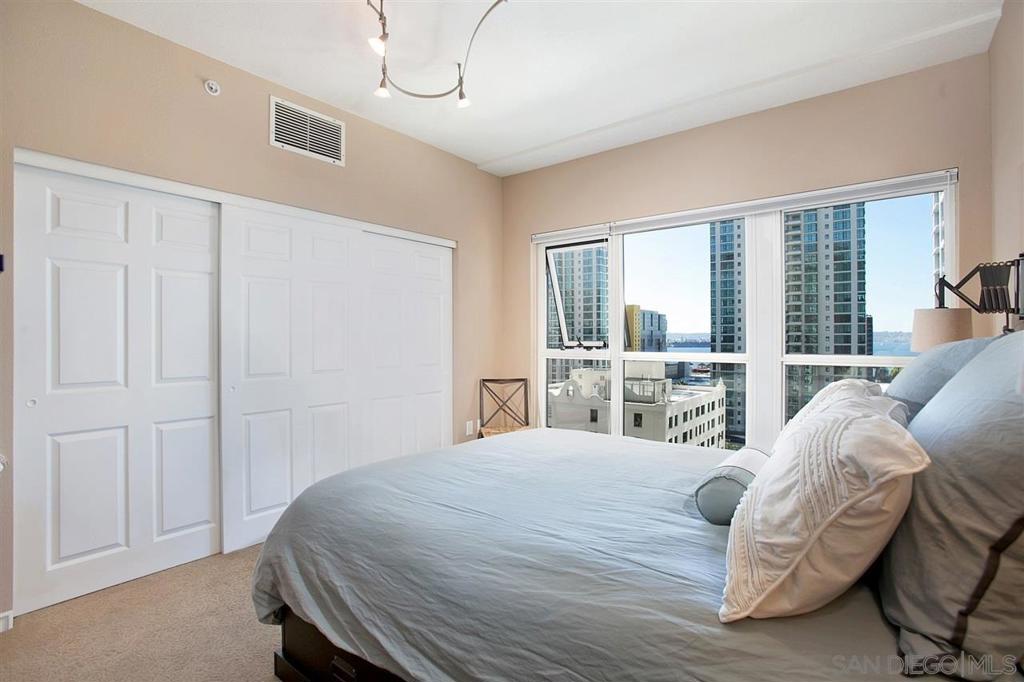1240 India Street - photo 9