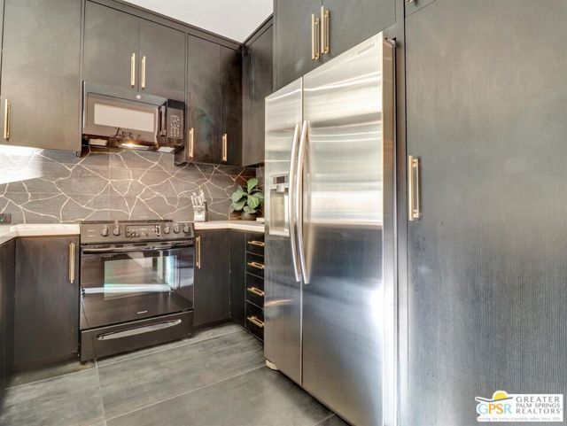 73429 Foxtail Lane, Palm Desert CA: https://media.crmls.org/mediaz/d234d991-8fea-4b6c-84fd-dc9351ef1931.jpg