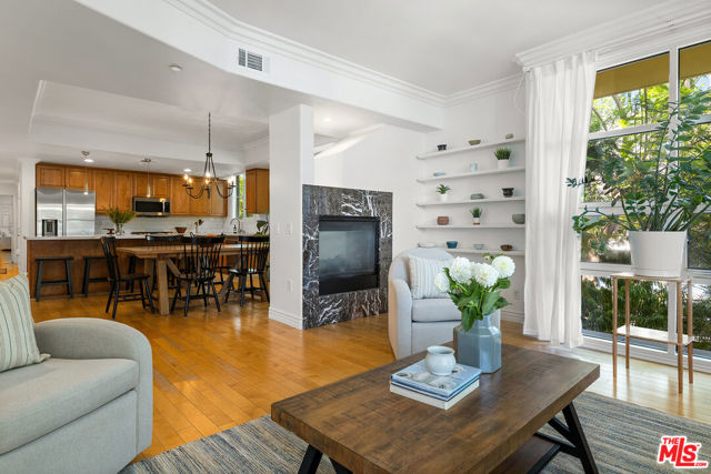 1601 S Bentley Avenue, Los Angeles CA: https://media.crmls.org/mediaz/d2356d89-b4d6-41b9-bf7d-93ca855d2e03.jpg