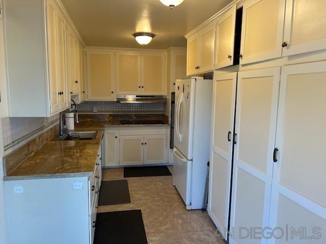 3154 Lloyd St, San Diego CA: https://media.crmls.org/mediaz/d236a1c5-782b-45e3-92f0-48b9a8f4f783.jpg