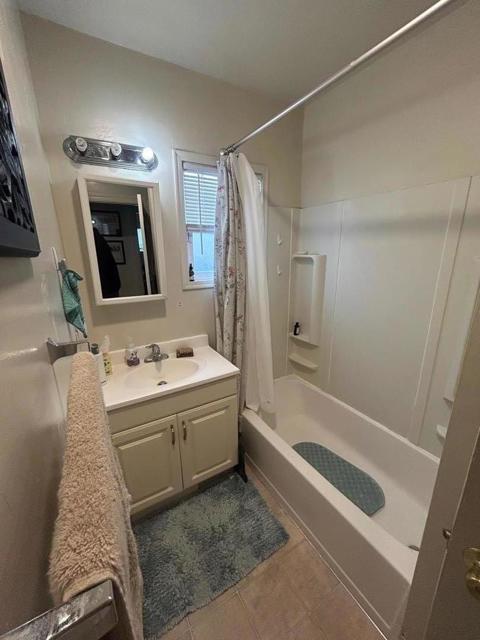 612 Central Avenue, Salinas CA: https://media.crmls.org/mediaz/d2387b89-ff07-4a7c-9285-61ff86d53534.jpg