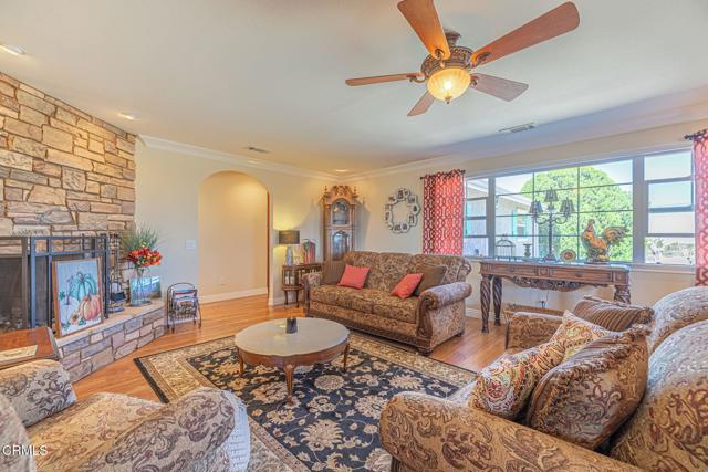 Detail Gallery Image 13 of 58 For 4716 Columbia Way, Quartz Hill,  CA 93536 - 3 Beds | 3 Baths