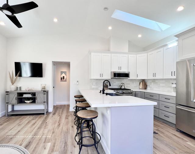 6732 6734 Antilope St, Carlsbad CA: https://media.crmls.org/mediaz/d2388268-8342-4ca5-82a9-1d1a589c2025.jpg