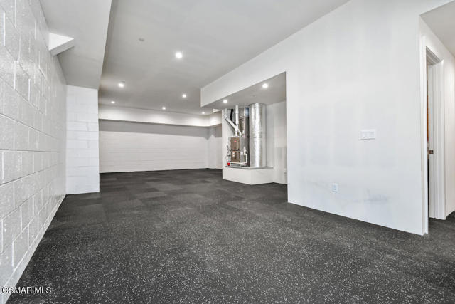29677 Mulholland Highway, Agoura Hills CA: https://media.crmls.org/mediaz/d2389c02-147b-4133-9488-575225241ca1.jpg