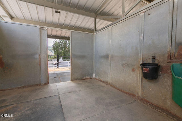 2735 Los Pinos Circle, Camarillo CA: https://media.crmls.org/mediaz/d2396042-62e6-4db1-8499-d20c793d10aa.jpg