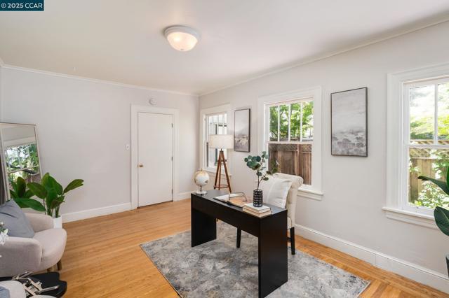 1019 Sir Francis Drake Blvd, San Anselmo CA: https://media.crmls.org/mediaz/d23987c7-e763-429c-8c82-60cba073c1bf.jpg
