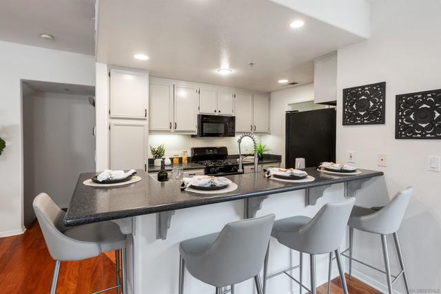 13021 Evening Creek Dr S, San Diego CA: https://media.crmls.org/mediaz/d239cb6c-689d-4c55-a4e9-5d6d6720383a.jpg