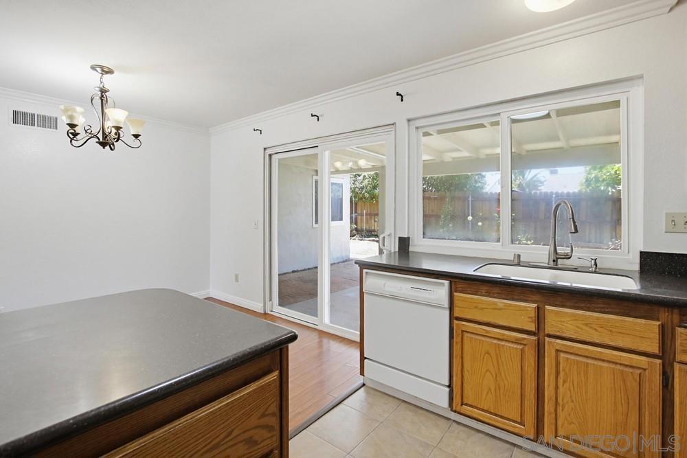 11344 Kelowna Rd. - photo 16
