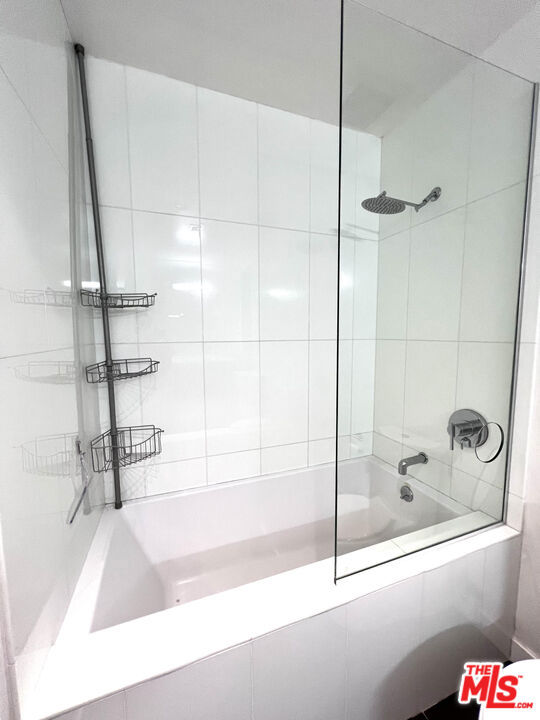 1200 N Sweetzer Avenue, West Hollywood CA: https://media.crmls.org/mediaz/d23a2e8e-f4f6-45d2-82b4-7ae35b52ecf0.jpg