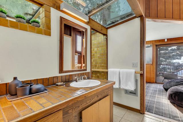 25281 Deer Path, Idyllwild CA: https://media.crmls.org/mediaz/d23a739b-c308-40a9-ba27-bef7b7b19293.jpg