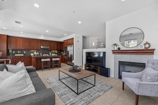 6268 Byron Ln, San Ramon CA: https://media.crmls.org/mediaz/d23ae767-e649-4793-9748-208a05ebb09e.jpg