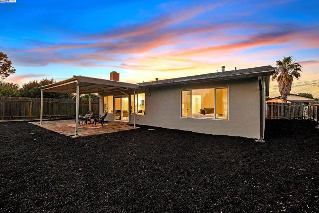 1165 Amend St, Pinole CA: https://media.crmls.org/mediaz/d23b177b-efd1-447d-b495-f436cc4d56aa.jpg