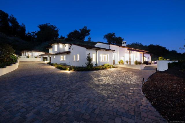 5758 60 Las Palomas, Rancho Santa Fe CA: https://media.crmls.org/mediaz/d23b563d-606d-437f-a0de-48dccc9beb4f.jpg