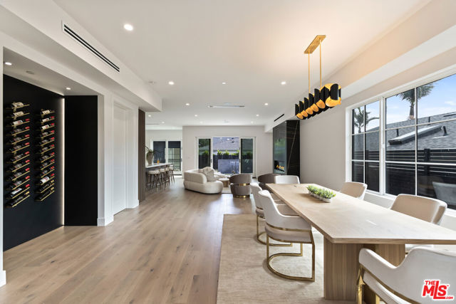 908 Rosecrans Avenue, Manhattan Beach CA: https://media.crmls.org/mediaz/d23b79e9-4838-4606-826f-238b29f644e4.jpg