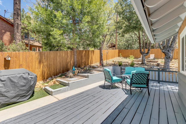 25440 Rim Rock Road, Idyllwild CA: https://media.crmls.org/mediaz/d23b9f9f-33b1-46fb-8fae-53f6c1d1dc5a.jpg