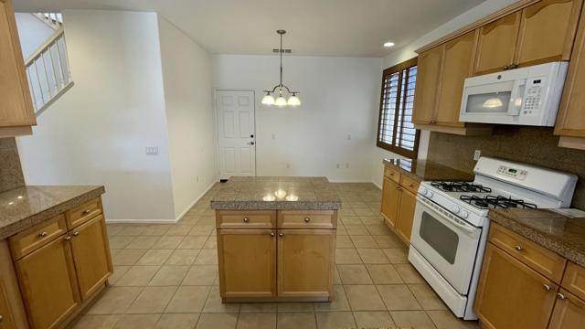 82549 Tivoli Court, Indio CA: https://media.crmls.org/mediaz/d23bb67a-32d1-43ab-a8d9-be1f07cff25f.jpg