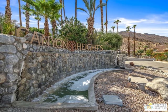 226 Canyon Circle, Palm Springs CA: https://media.crmls.org/mediaz/d23c414a-58ca-44c6-914e-b1ca5b868ebb.jpg