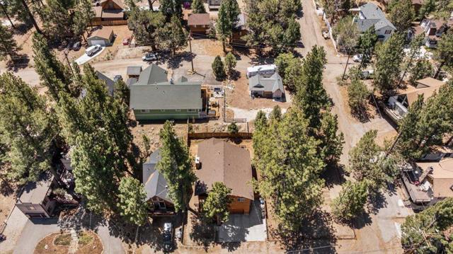 2737 Cedar Lane, Big Bear CA: https://media.crmls.org/mediaz/d23cbb60-4bb3-42c7-8176-04ba616cc353.jpg
