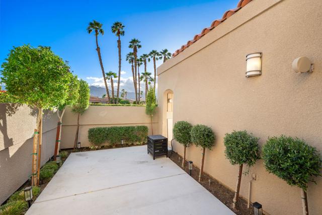 62 Lake Shore Drive, Rancho Mirage, CA 92270