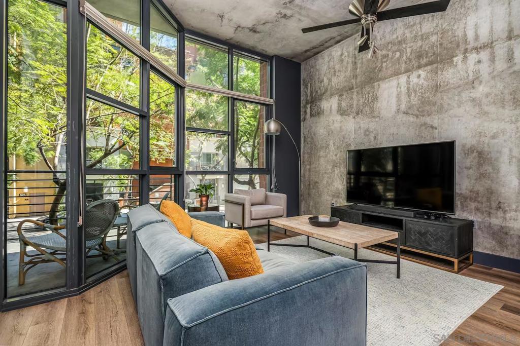 1050 Island Ave - photo 11