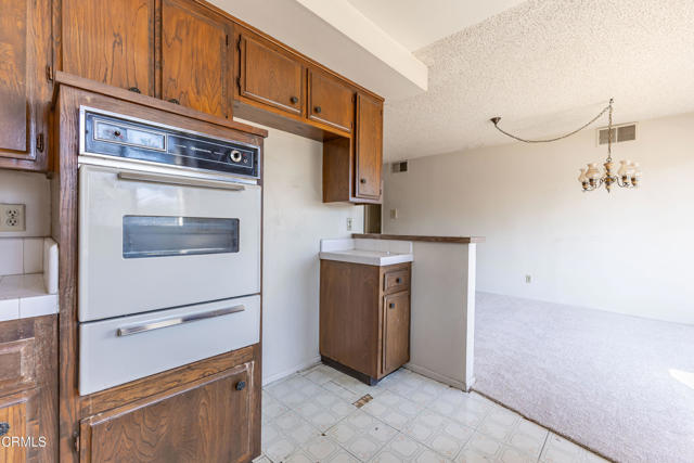 Detail Gallery Image 7 of 18 For 120 S Sierra Madre Bld #204,  Pasadena,  CA 91107 - 2 Beds | 2 Baths