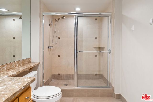 10445 Wilshire Boulevard, 406 photo 40