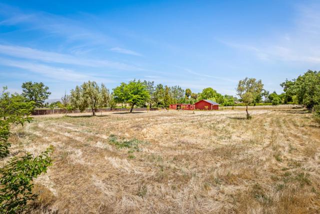 13580 Watsonville Road, Morgan Hill CA: https://media.crmls.org/mediaz/d23fdaad-7b08-453f-b87b-3252df091143.jpg