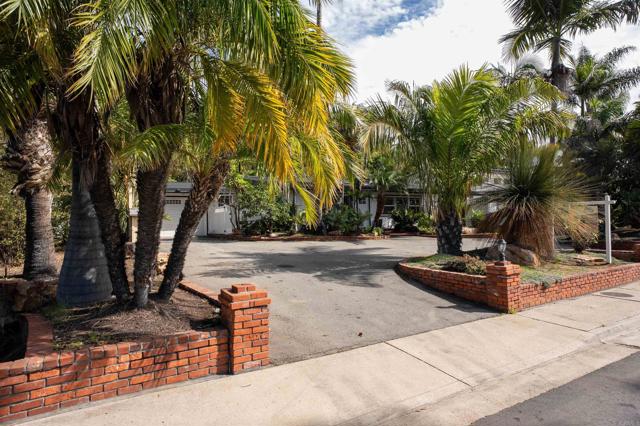 Detail Gallery Image 6 of 59 For 5861 College Ave, San Diego,  CA 92120 - 3 Beds | 2 Baths