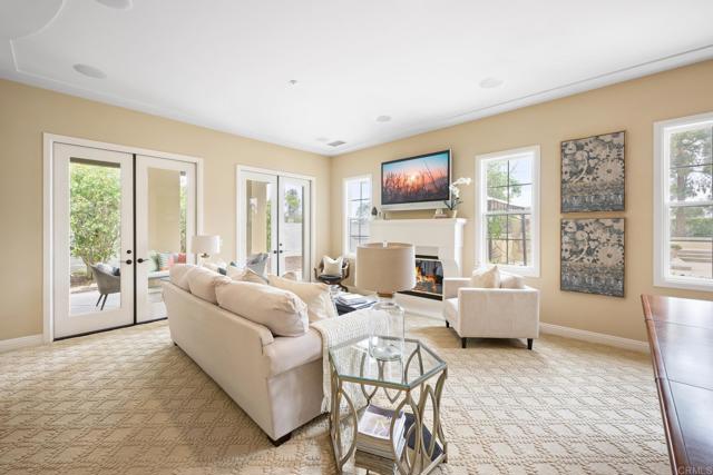 Detail Gallery Image 7 of 61 For 14055 Caminito Vistana, San Diego,  CA 92130 - 4 Beds | 3/1 Baths