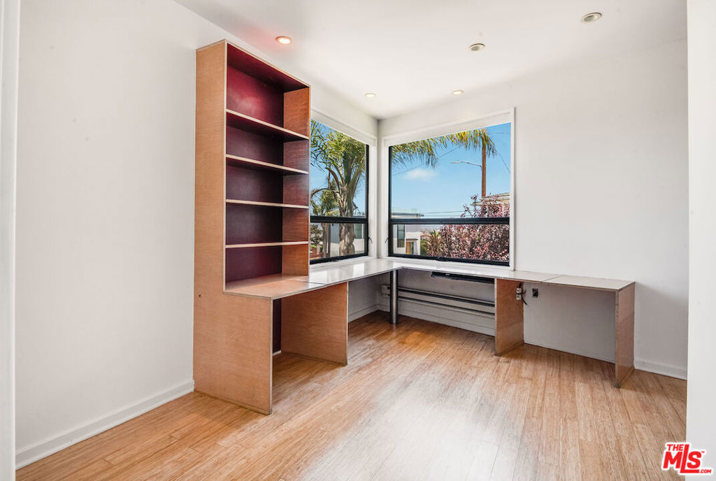 MLS #25621617 image #21