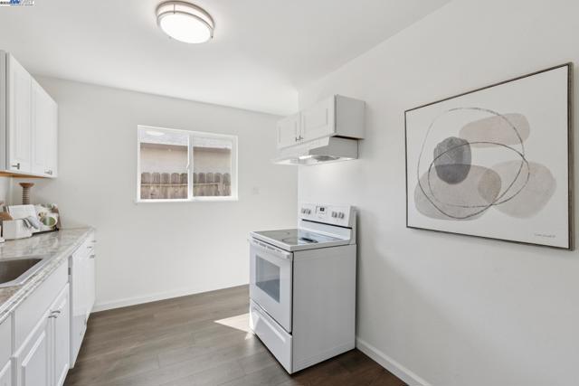 1165 Amend St, Pinole CA: https://media.crmls.org/mediaz/d2430f87-fe82-4ec1-ad37-d2f4de2ac69a.jpg