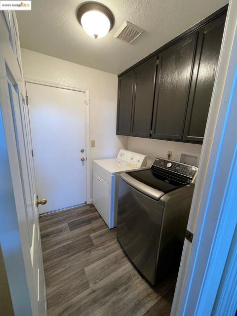 4529 Pronghorn Way, Antioch CA: https://media.crmls.org/mediaz/d24335fc-46f0-4716-9d6d-ec8988e29a3b.jpg
