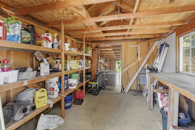 13250 Powers Ct, Poway CA: https://media.crmls.org/mediaz/d2434d74-f78c-4364-ad40-05635f528ac5.jpg
