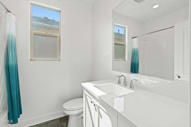 Detail Gallery Image 33 of 46 For 1966 Meyer Ct, Santa Paula,  CA 93060 - 4 Beds | 3/1 Baths