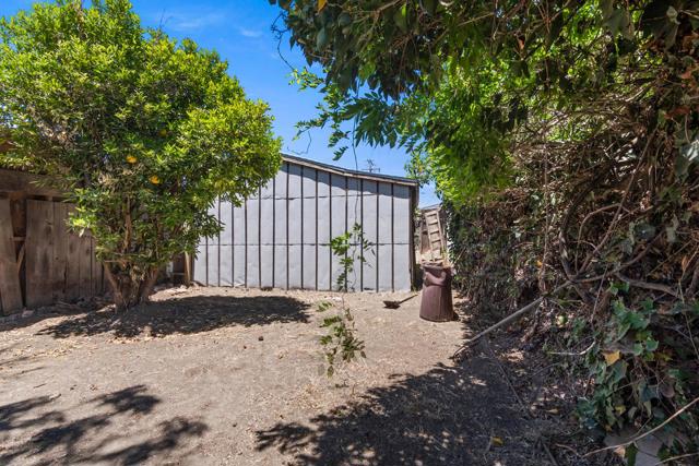 207 Bassett Street, King City CA: https://media.crmls.org/mediaz/d244de14-3d32-4075-ade4-cefb78265efe.jpg