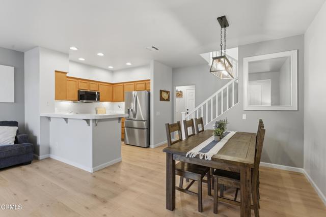 27072 Victoria Lane, Valencia CA: https://media.crmls.org/mediaz/d245041f-e47d-4191-82ec-17f8fa0deee7.jpg