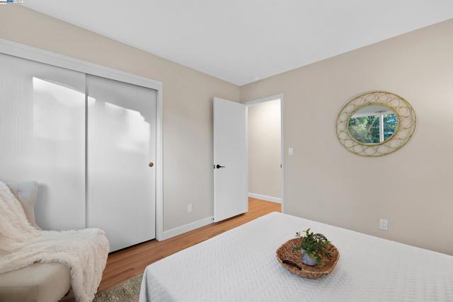 35629 Dee Pl, Fremont CA: https://media.crmls.org/mediaz/d245bc93-1297-4a14-a966-5a2ba9d36b65.jpg