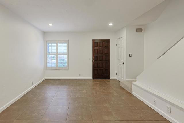 Detail Gallery Image 13 of 44 For 1222 River Glen Rw #65,  San Diego,  CA 92111 - 2 Beds | 1 Baths