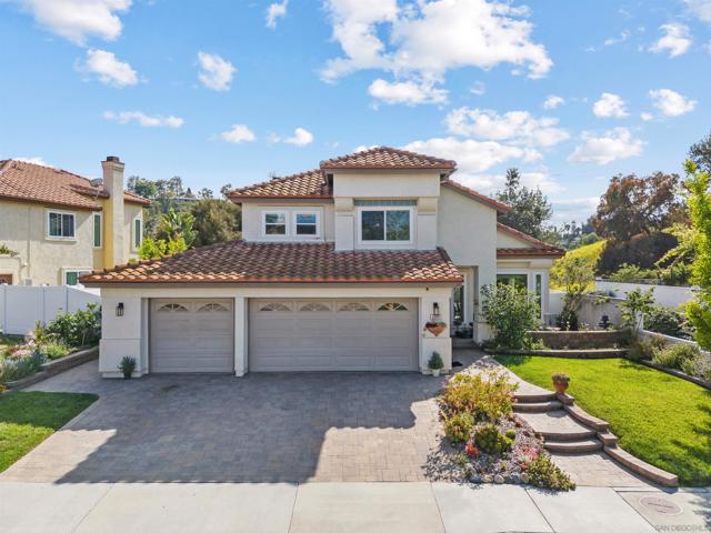 1205 Masterpiece Dr, Oceanside CA: https://media.crmls.org/mediaz/d247995f-d5c4-4d9c-a5a9-a74fc6ac434e.jpg