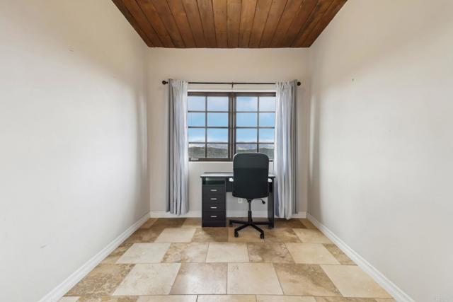 20530 Bexley Road, Jamul CA: https://media.crmls.org/mediaz/d2479df1-7b40-4596-94b3-c26a17439ad1.jpg