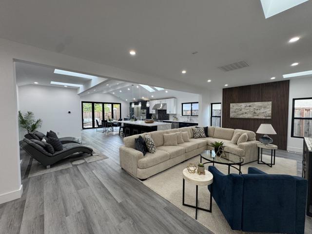 3211 Pentland Court, San Jose CA: https://media.crmls.org/mediaz/d247a799-7ca7-4556-9a4b-09d25c8f8f40.jpg