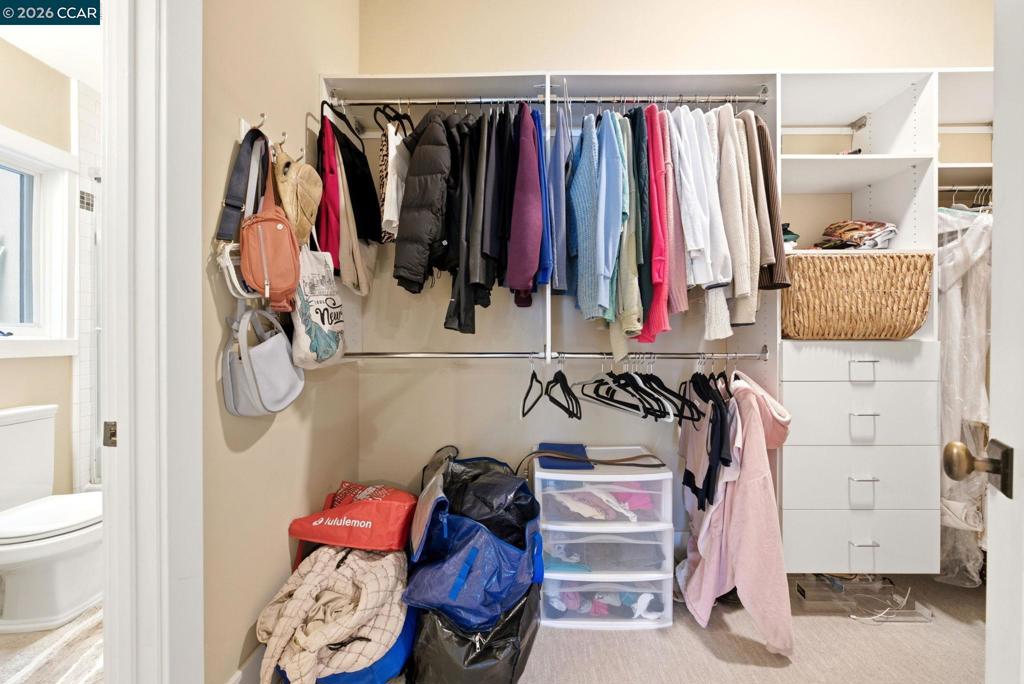 https://media.crmls.org/mediaz/d247c315-8a6b-4418-bafe-d631bc460da5.jpg?preset=X-Large