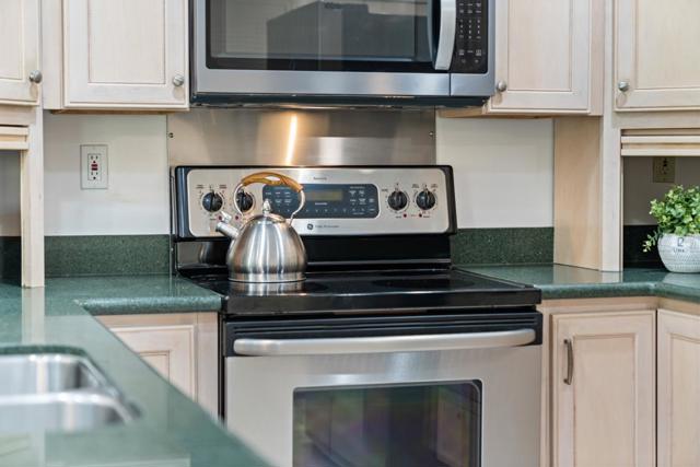 522 Thain Way, Palo Alto CA: https://media.crmls.org/mediaz/d2485af9-ea8e-4fe8-a10f-beb3ed4f5e55.jpg