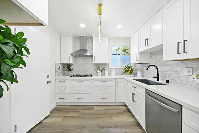 1504 York Avenue, San Mateo CA: https://media.crmls.org/mediaz/d248af56-60e5-4cb6-96a9-16f454e833b0.jpg